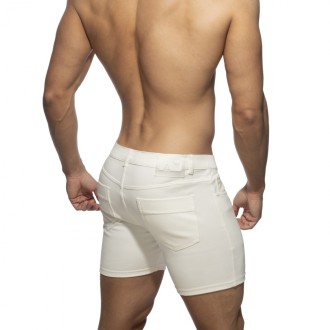 Addicted Svelte Shorts white