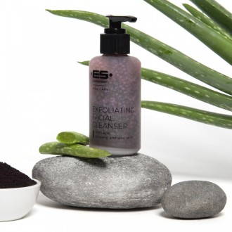 ES Collection Cosmetics Exfoliating Cleanser